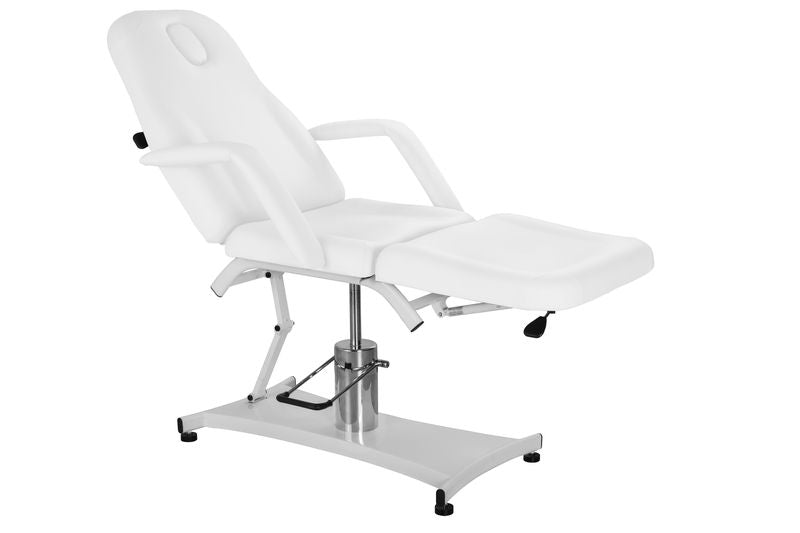 Silverfox America 2206A hydraulic bed with cushion and metal base, perfect for clinics.