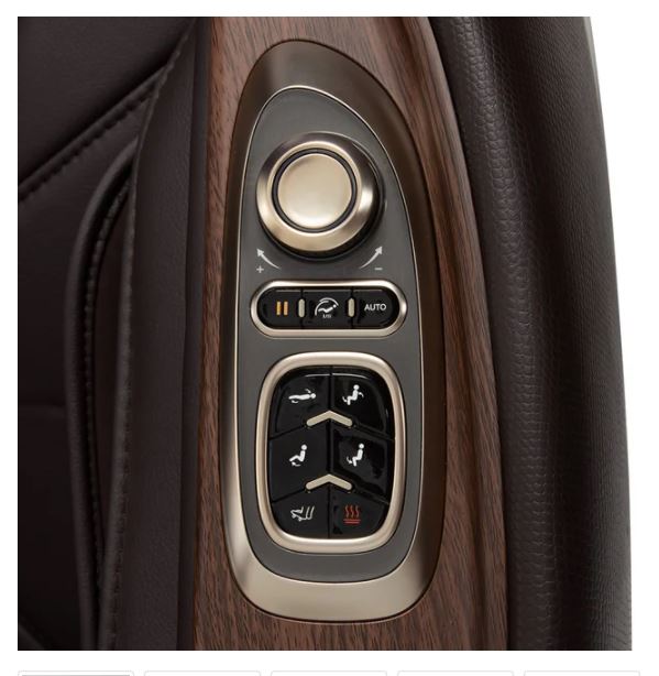 Osaki Amamedic Hilux 4D chair features heat, cooling, memory, and L-track massage controls.