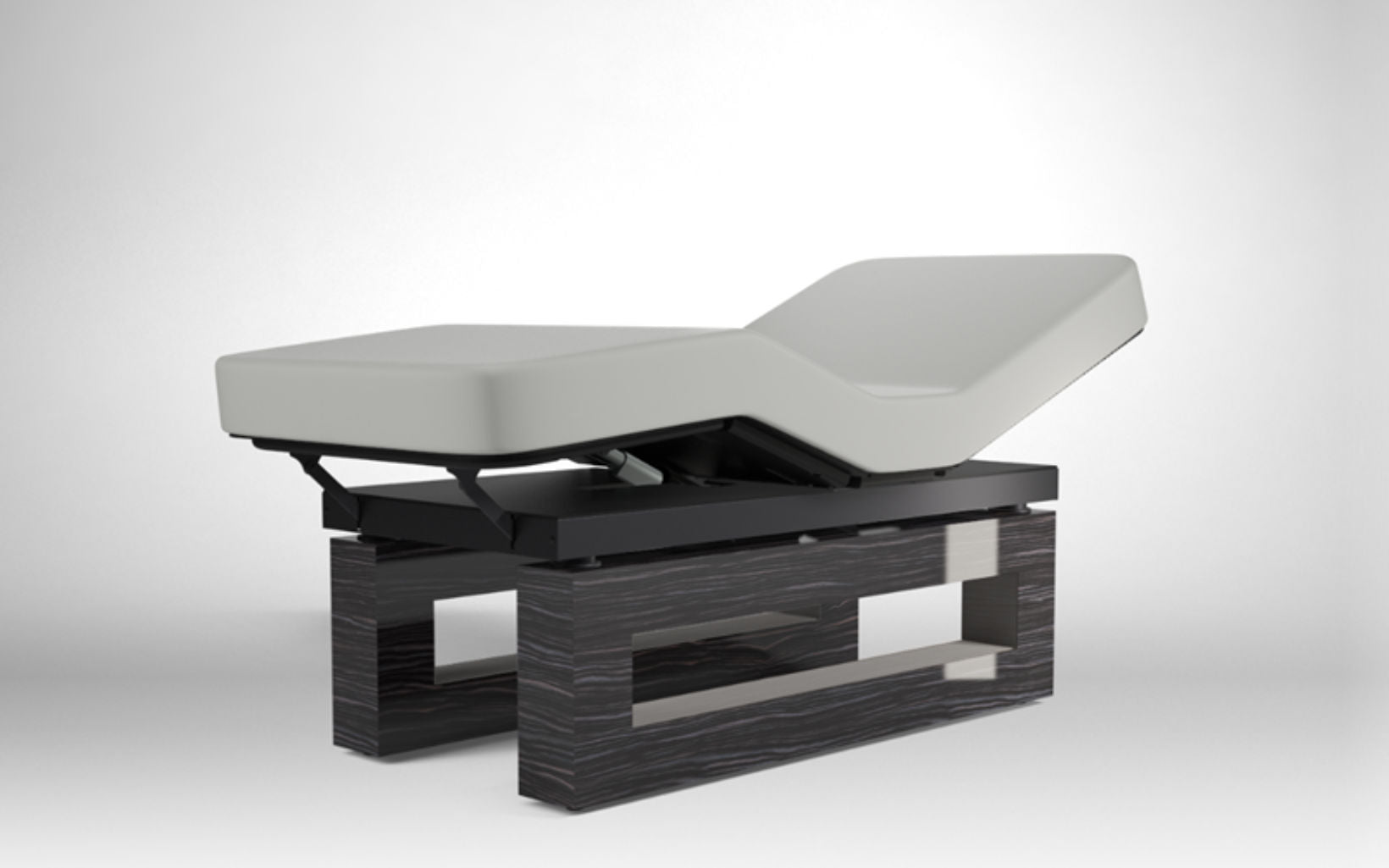 Oakworks Spa ICON Master's Collection Table with adjustable backrest and optional breast comfort.